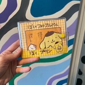 Pompompurin Plastic Holder
